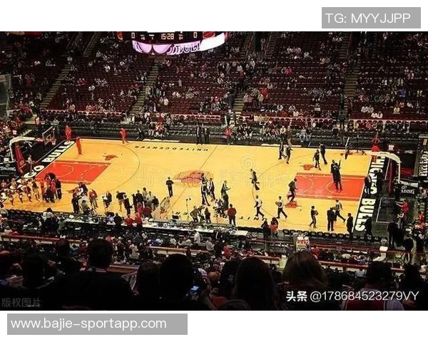 公牛球场意外现冷凝水今日比赛开球时间被迫推迟